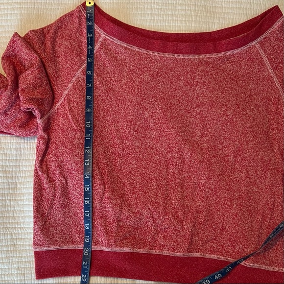 Pair of wide-neck short-ish sweatshirts by Pimatee - Picture 5 of 10